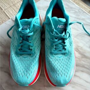 Hoka Clifton 8. - Like New
